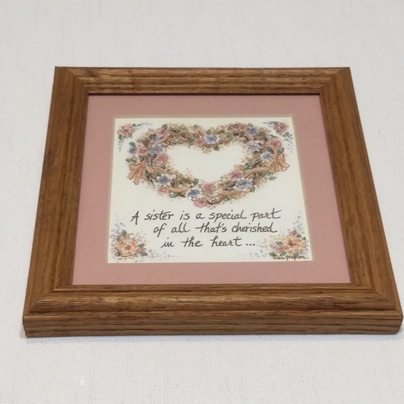 Wooden Framed Sister Quote - Picture 2 of 3